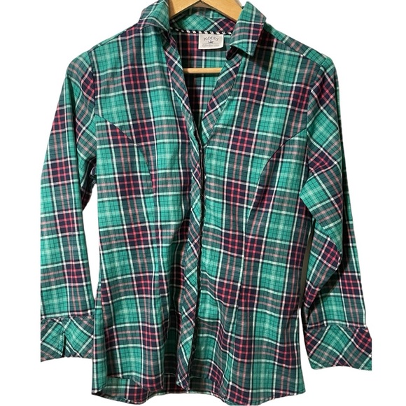 Bundle of Tommy Hilfiger, Gap and Riders by Lee Women’s Button-up shirts. - Picture 6 of 13